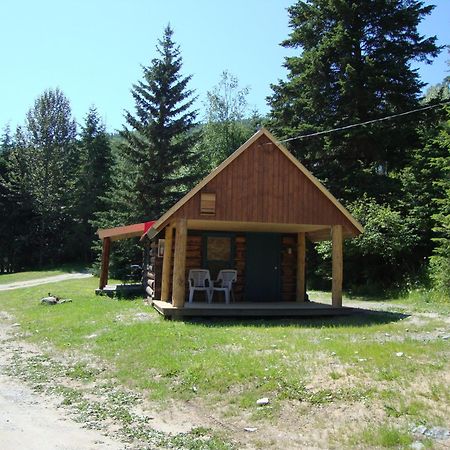 Helmcken Falls Lodge Cabin Rooms&RV Park Clearwater Buitenkant foto