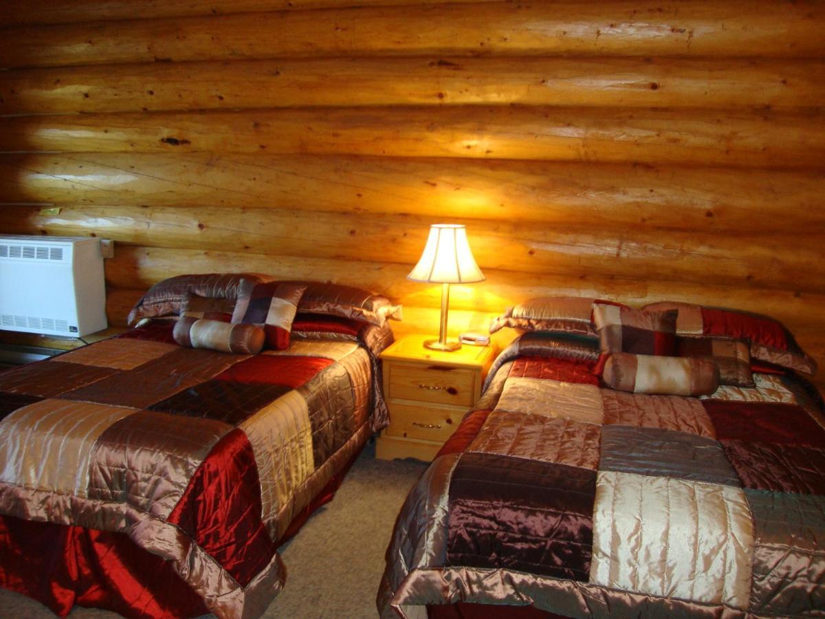 Helmcken Falls Lodge Cabin Rooms&RV Park Clearwater Buitenkant foto