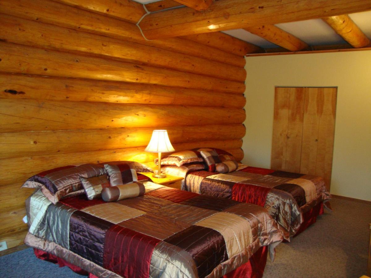 Helmcken Falls Lodge Cabin Rooms&RV Park Clearwater Buitenkant foto