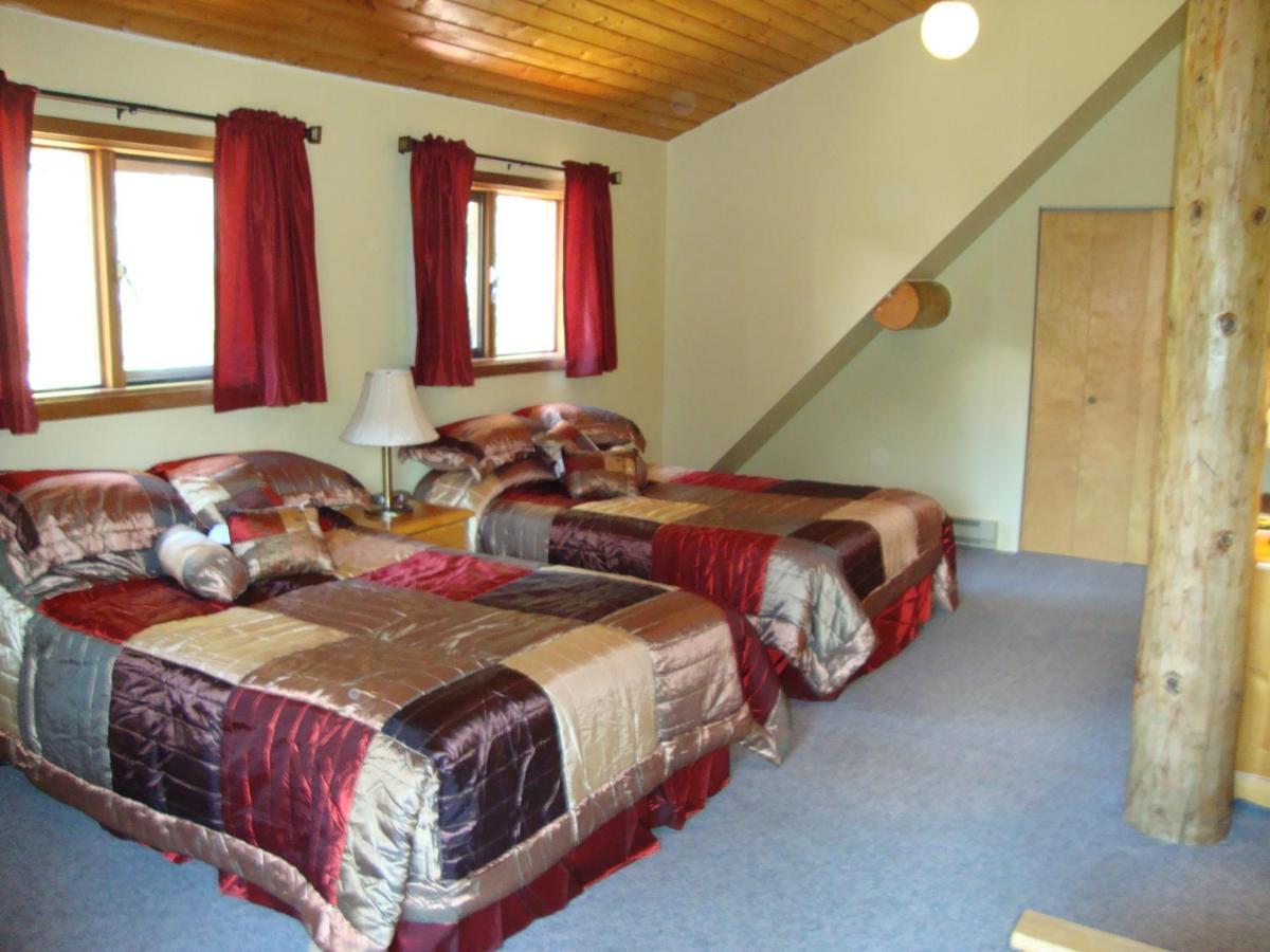 Helmcken Falls Lodge Cabin Rooms&RV Park Clearwater Buitenkant foto