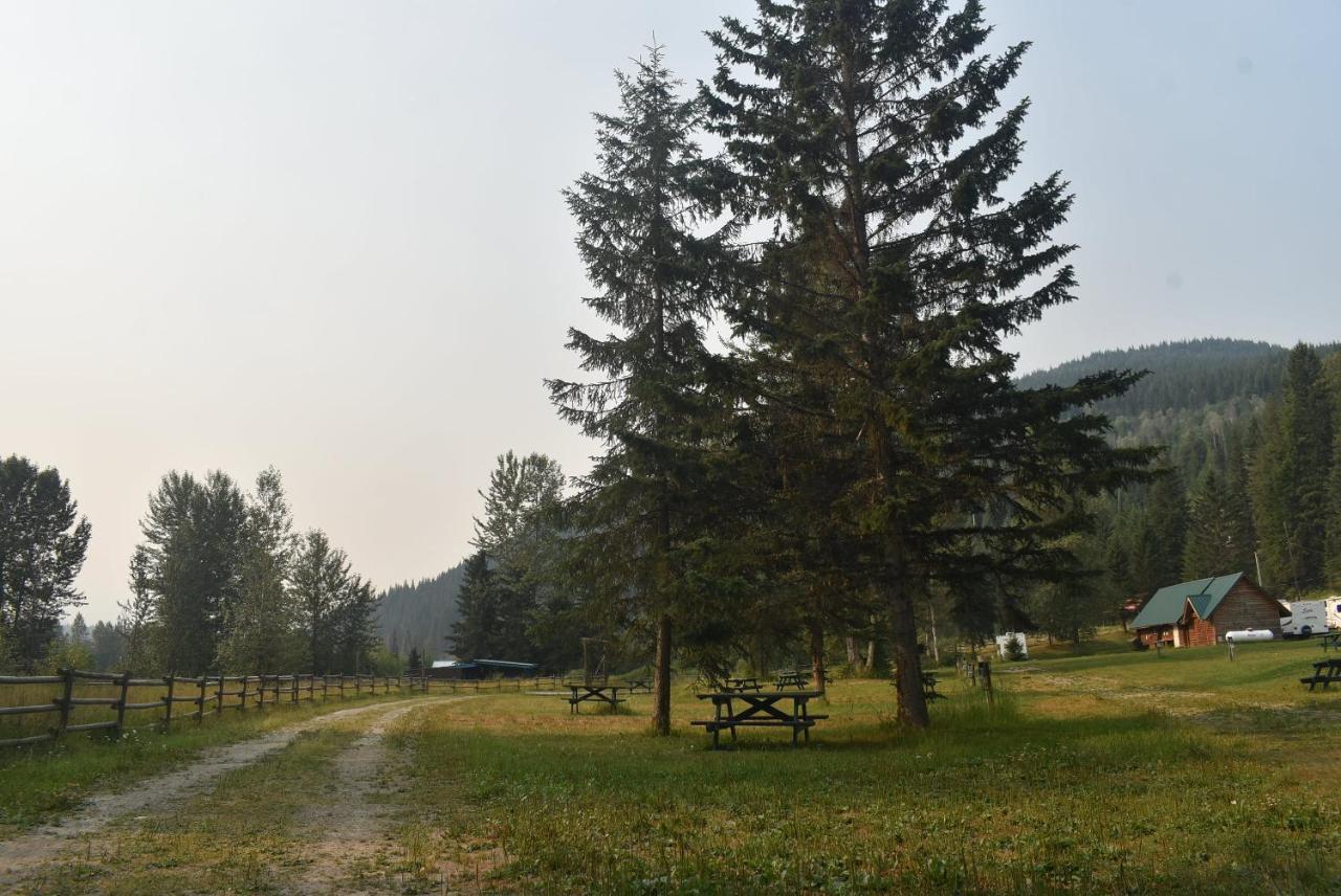 Helmcken Falls Lodge Cabin Rooms&RV Park Clearwater Buitenkant foto