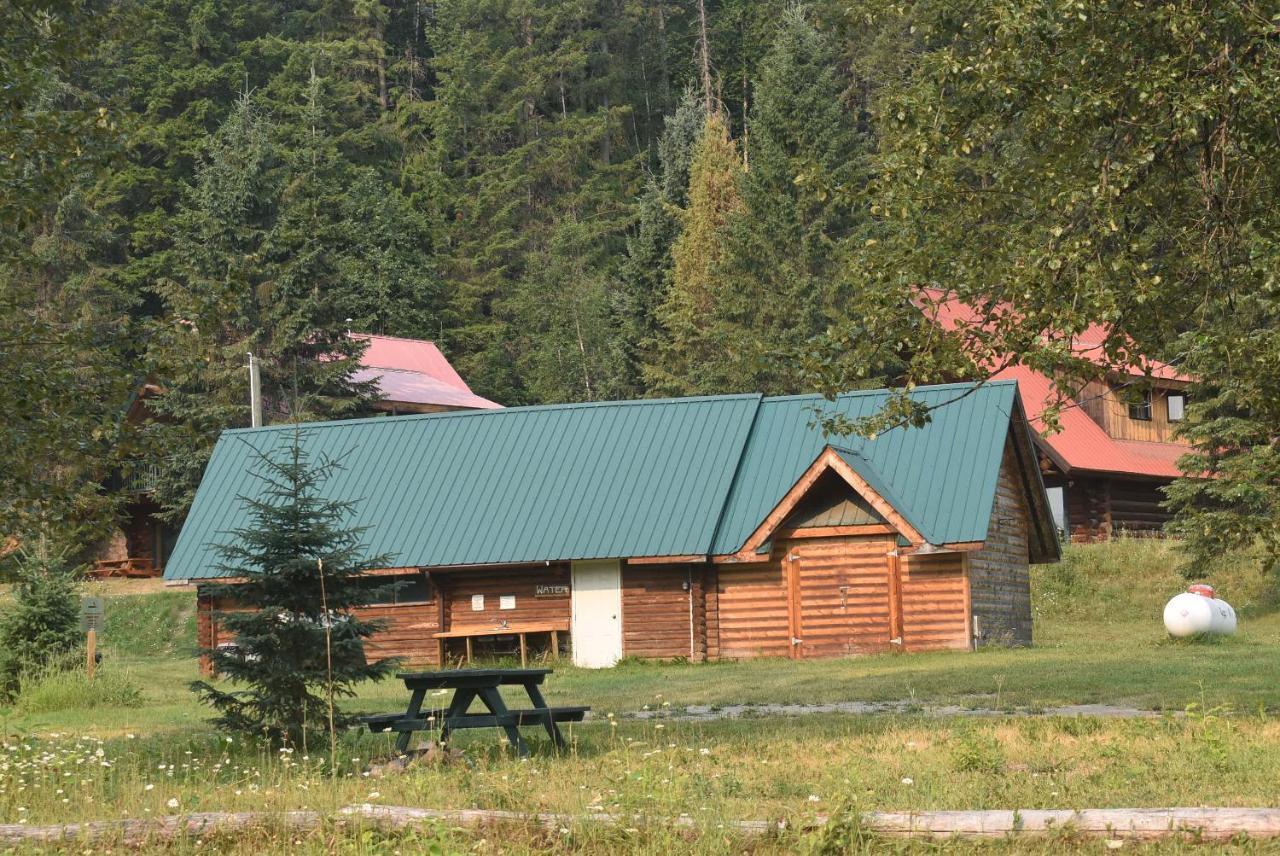 Helmcken Falls Lodge Cabin Rooms&RV Park Clearwater Buitenkant foto