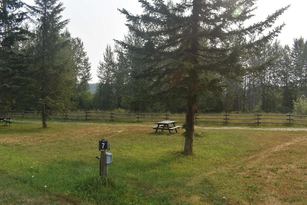 Helmcken Falls Lodge Cabin Rooms&RV Park Clearwater Buitenkant foto