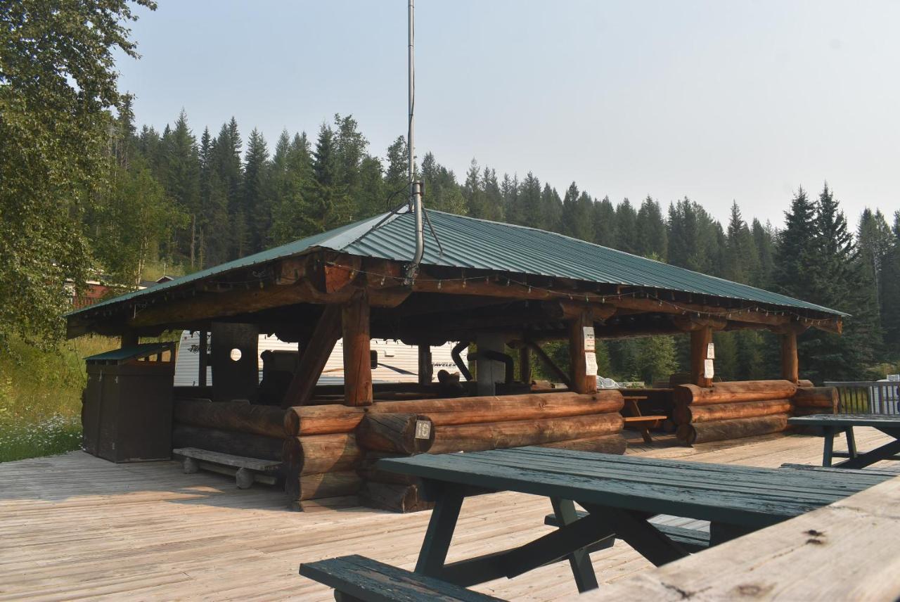 Helmcken Falls Lodge Cabin Rooms&RV Park Clearwater Buitenkant foto
