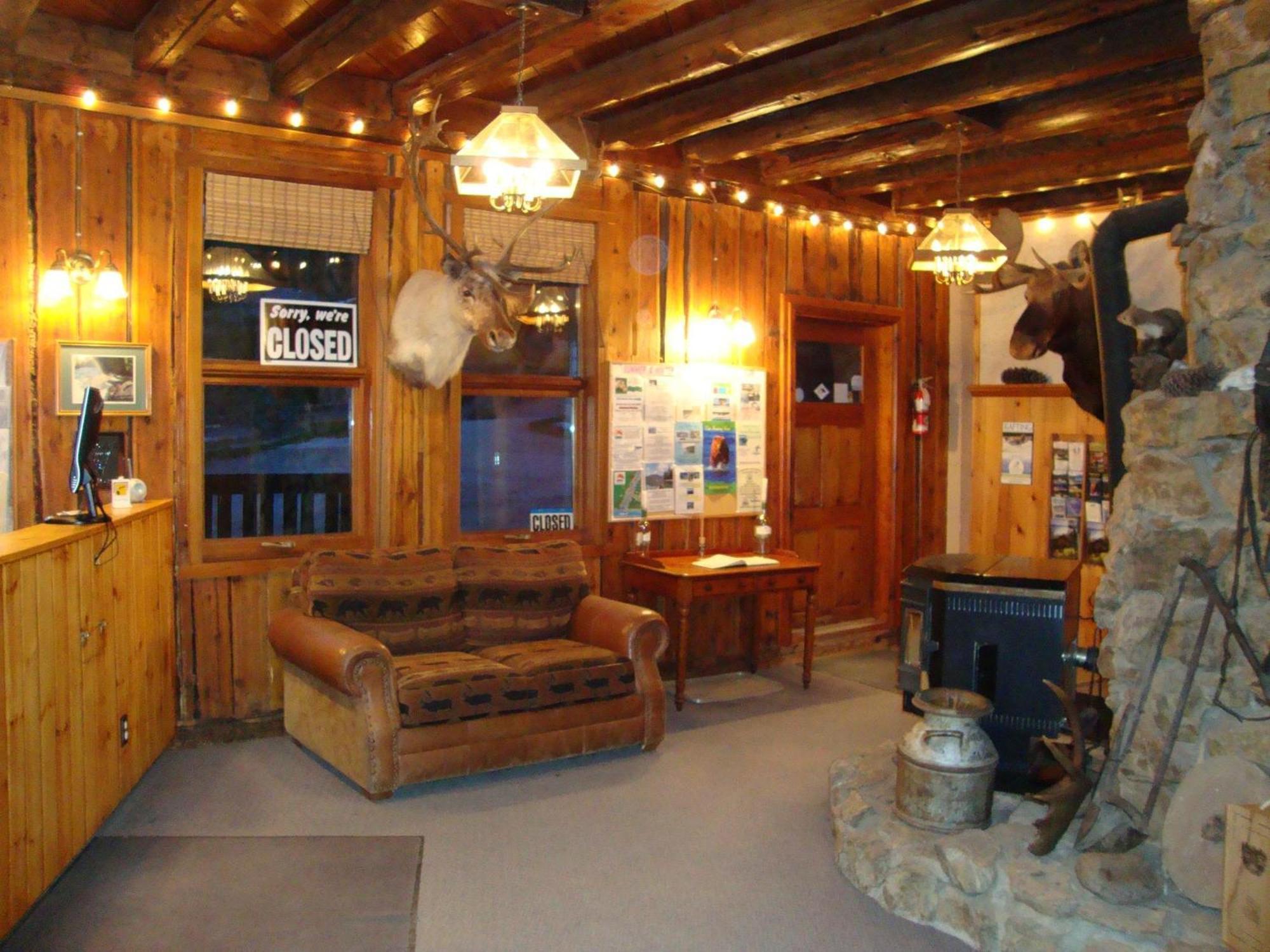 Helmcken Falls Lodge Cabin Rooms&RV Park Clearwater Buitenkant foto